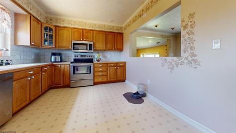 178 Mulberry Lane Fairmont WV 26554