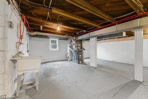 31 W 2nd Street Westover WV 26501