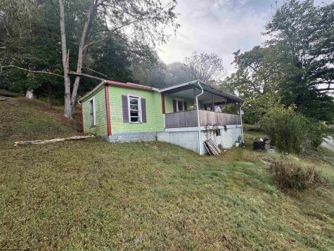 69 Jackson Street Weston WV 26452