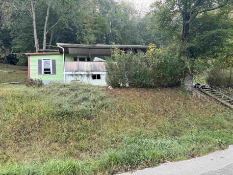 69 Jackson Street Weston WV 26452