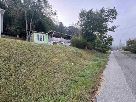 69 Jackson Street Weston WV 26452