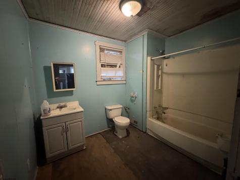 69 Jackson Street Weston WV 26452