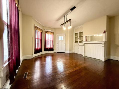 322 Harrison Street Clarksburg WV 26301