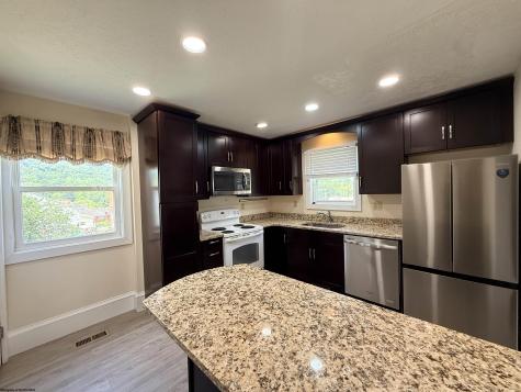 322 Harrison Street Clarksburg WV 26301