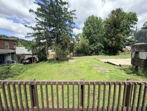 322 Harrison Street Clarksburg WV 26301