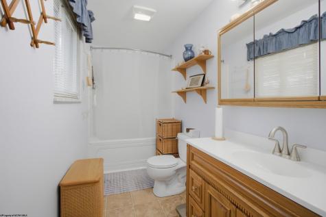 1115 Deerfield Drive Fairmont WV 26554