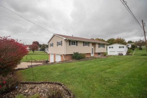 1115 Deerfield Drive Fairmont WV 26554