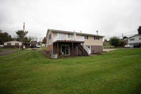 1115 Deerfield Drive Fairmont WV 26554