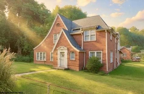 822 Hood Avenue Shinnston WV 26431