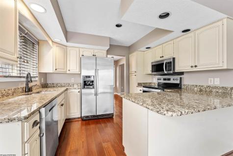 902 Stewart Place Morgantown WV 26505