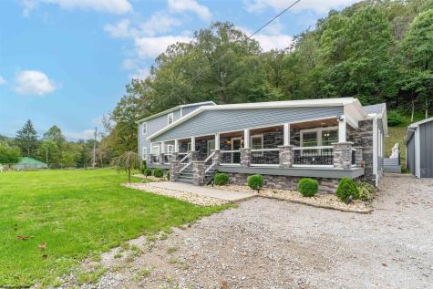 4243 Independence Road Independence WV 26374