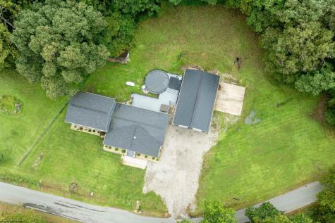 4243 Independence Road Independence WV 26374