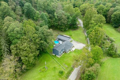 4243 Independence Road Independence WV 26374