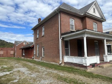 103 Center Avenue Weston WV 26452