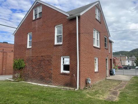 103 Center Avenue Weston WV 26452