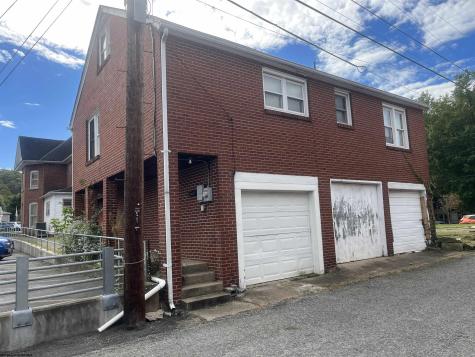 103 Center Avenue Weston WV 26452