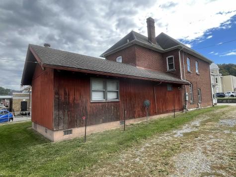 103 Center Avenue Weston WV 26452