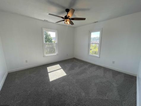 148 Jackson Avenue Clarksburg WV 26301