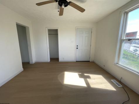 148 Jackson Avenue Clarksburg WV 26301