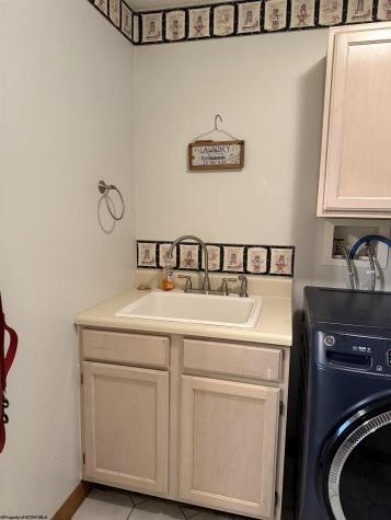 7002 Victorian Drive Fairmont WV 26554