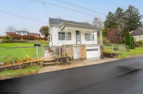 341 Satterfield Street Fairmont WV 26554