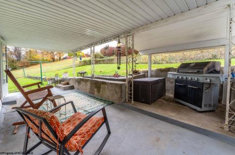 341 Satterfield Street Fairmont WV 26554