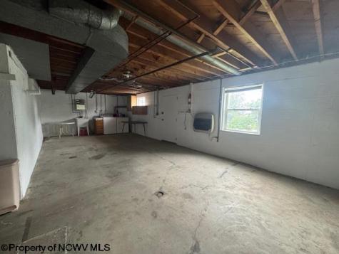 310 Pratt Avenue Kingwood WV 26537