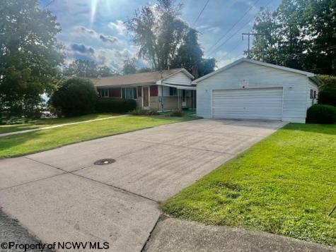 310 Pratt Avenue Kingwood WV 26537