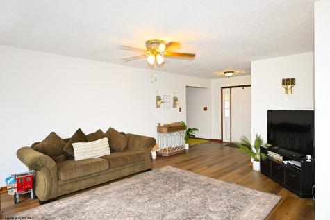 224 Hemlock Lane Reedsville WV 26547