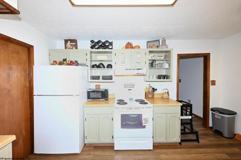 224 Hemlock Lane Reedsville WV 26547