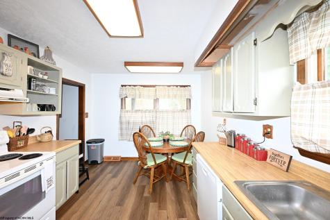 224 Hemlock Lane Reedsville WV 26547