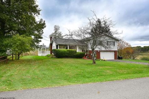 224 Hemlock Lane Reedsville WV 26547