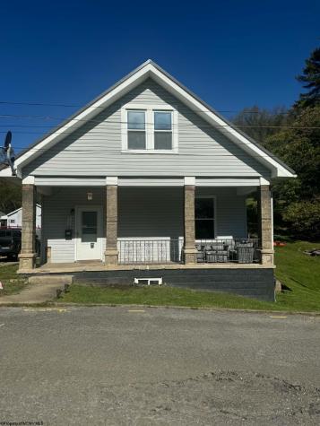 412 Center Street Shinnston WV 26431