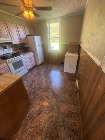 412 Center Street Shinnston WV 26431