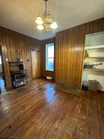 412 Center Street Shinnston WV 26431