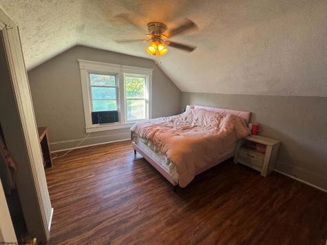 412 Center Street Shinnston WV 26431