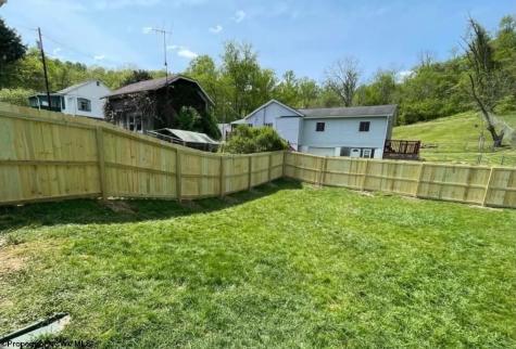 412 Center Street Shinnston WV 26431