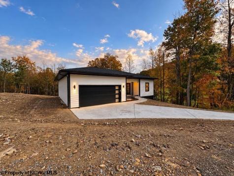202 King Drive Kingwood WV 26537