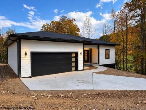 202 King Drive Kingwood WV 26537
