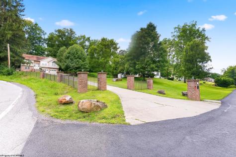 201 Jenny Lynn Estates Morgantown WV 26508