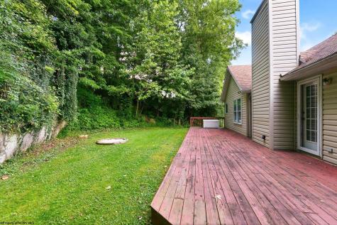 201 Jenny Lynn Estates Morgantown WV 26508
