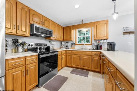 201 Jenny Lynn Estates Morgantown WV 26508