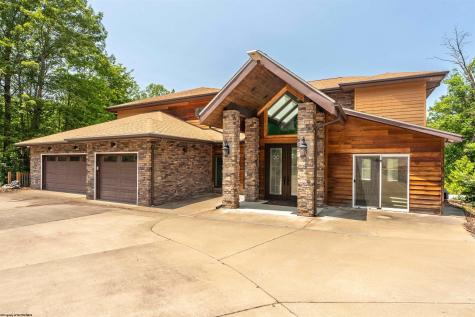 2081 Lakeside Estates Morgantown WV 26508