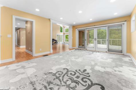 2081 Lakeside Estates Morgantown WV 26508