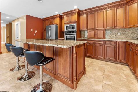 2081 Lakeside Estates Morgantown WV 26508