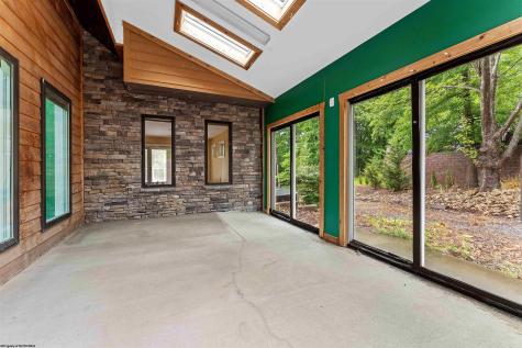 2081 Lakeside Estates Morgantown WV 26508