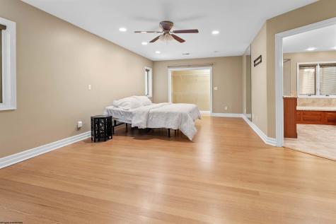 2081 Lakeside Estates Morgantown WV 26508