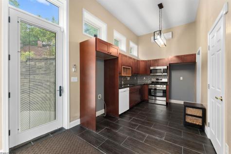 2081 Lakeside Estates Morgantown WV 26508