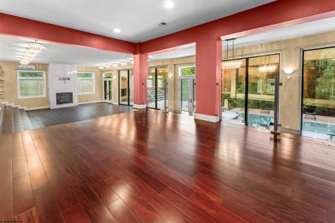 2081 Lakeside Estates Morgantown WV 26508