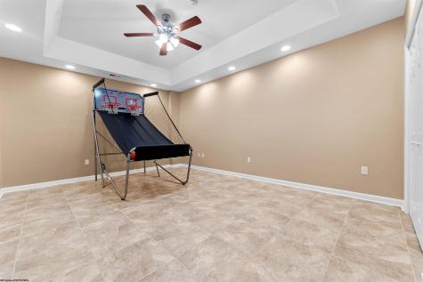 2081 Lakeside Estates Morgantown WV 26508